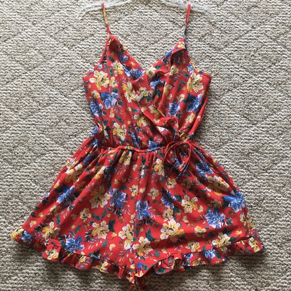 one clothing Pants - 5/$15 One Clothing LA Red Floral Romper Large